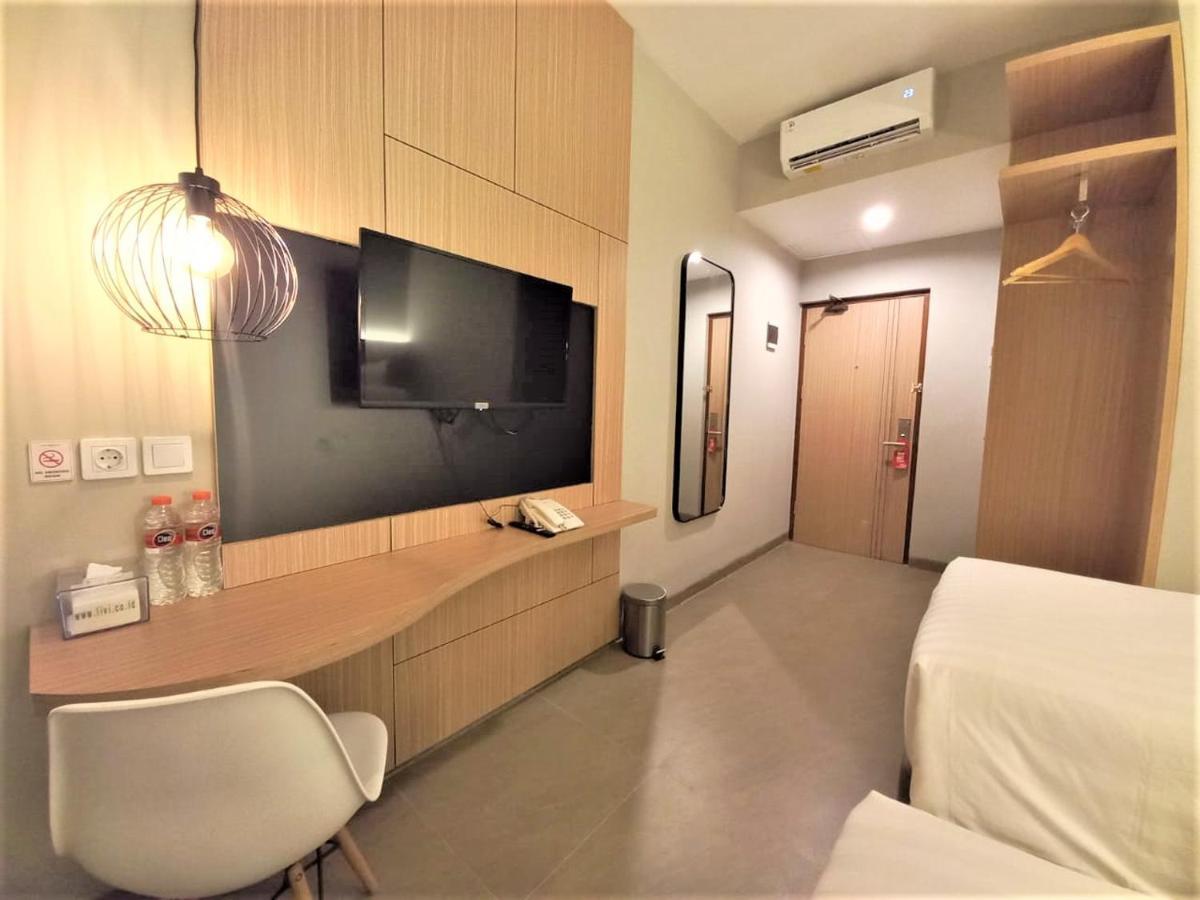 Front One King Hotel Tuban Tuban  Exterior foto