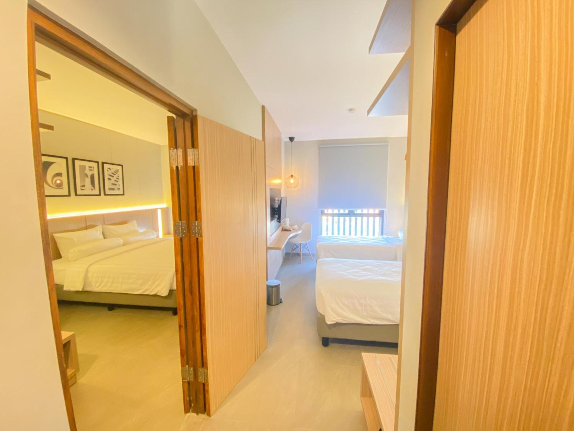 Front One King Hotel Tuban Tuban  Exterior foto